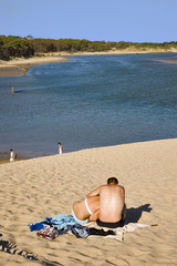 france,85,jard sur mer : plage du veillon, couple