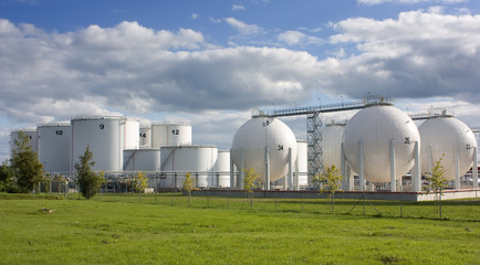 Oil storage tanks
