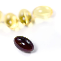 Medical fish oil and antioxidant in pills