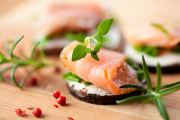 Pumpernickel with smoked salmon