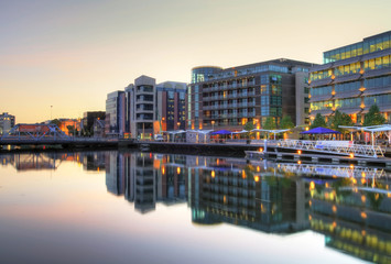 Fototapeta na wymiar Cork City scenery - HDR - Irlandia
