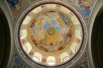 Church dome © Nomad_Soul