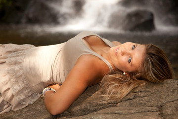 Obraz premium Beautiful woman posing