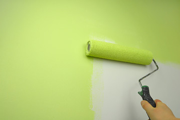 hand painting wall in green