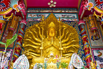 Thousand hands, U Lai, supreme god in Chinese culture © lavoview