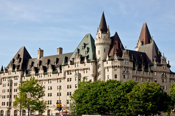 Fototapeta na wymiar Hotel Chateau Laurier, Ottawa