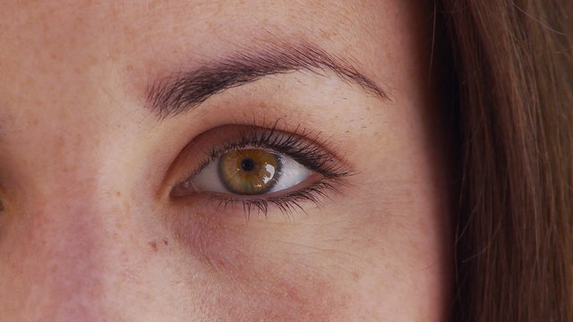 Close up of young woman’s eye