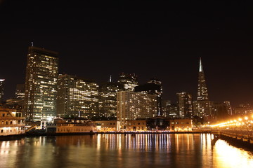 Fototapeta na wymiar San Francisco bei Nacht