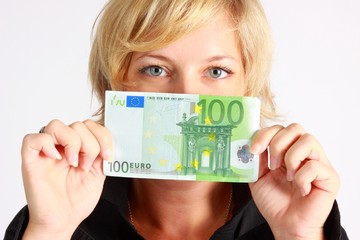 Frau mit Geld