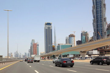 Fototapeta na wymiar general view on trunk road, skyscrapers in Dubaj