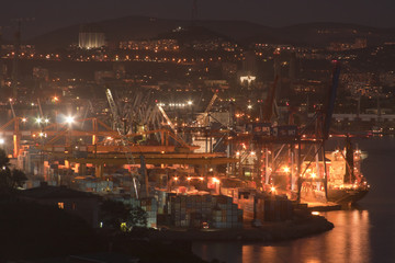 Ночной Владивосток, морской порт