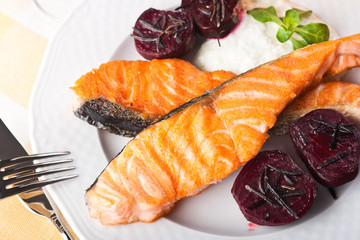 Salmon and beets with rosemary