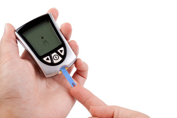 Tomando una muestra de sangre