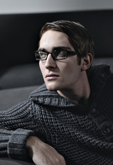 Obraz premium Modeaufnahme mit Brille