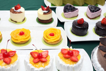 many cakes