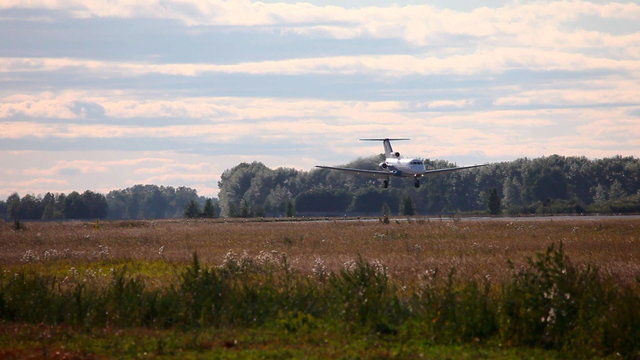 Yakovlev-40 jet plane landing, Tolmachevo airport, Novosibirsk