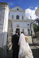 Wedding pair before Church