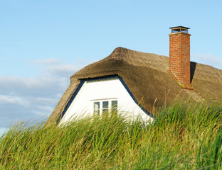 Haus hinter dem Deich - House behind the Dike