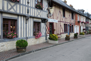 Fototapeta na wymiar Beuvron en Auge en Normandie