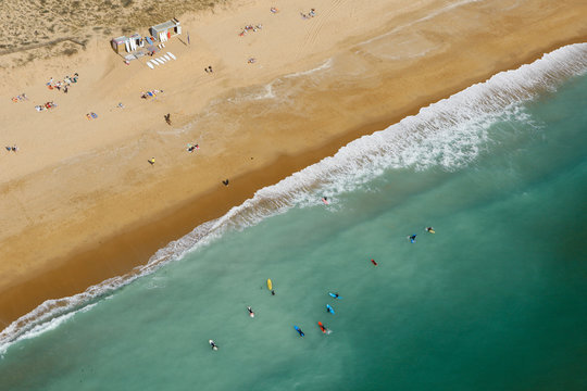 Surfeurs, vue aérienne, Vendée