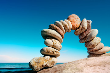 Curve of pebbles