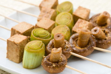 Asiatische vegetarische Spieße
