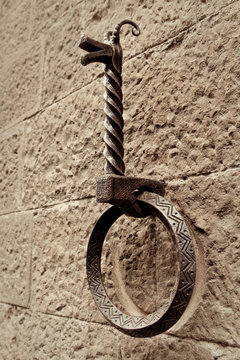 Anello per legare il cavallo