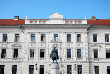 Obraz premium Kossuth Platz mit historischem Bau