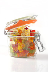 GUMMIBÄREN IM GLAS