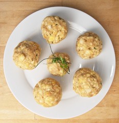 Semmelknödel