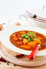 Gulaschsuppe