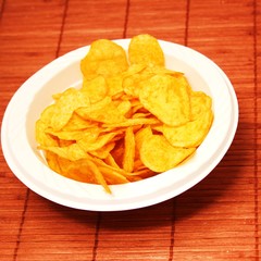 Teller mit Chips