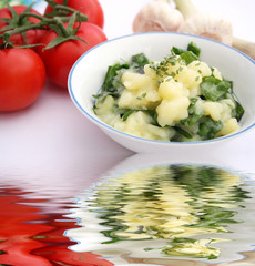 Löwenzahnsalat mit Kartoffel