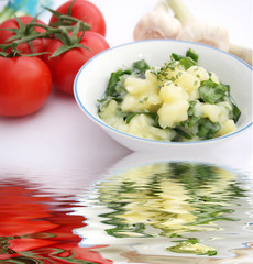 Löwenzahnsalat mit Kartoffel