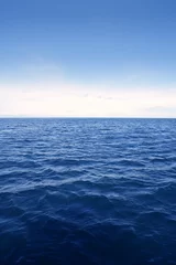 Fototapete Meer / Ozean Blauer einfacher sauberer Meerblick-Meerblick in der Vertikalen