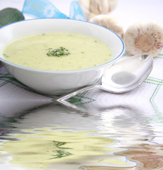 Zucchinicremesuppe