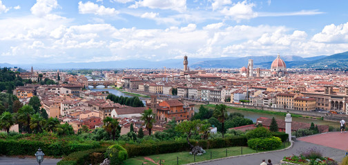 Fototapeta na wymiar Panoramiczny widok Florencji od Piazza Michelangelo