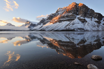 Bow Lake sunrise, Banff National Park - obrazy, fototapety, plakaty