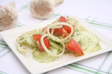 Gurken-Tomaten-Salat