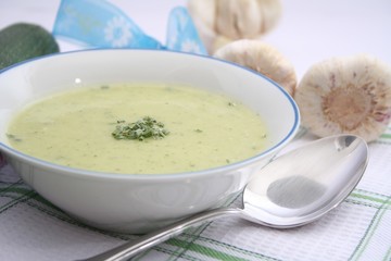 Zucchinicremesuppe
