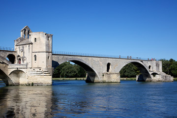 Fototapeta na wymiar Pont d'Avignon, Francja