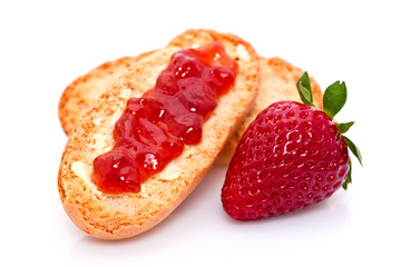 Tartine à la confiture de fraise