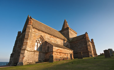 Fototapeta premium Coastal church in Scotland on a sunny afternoon