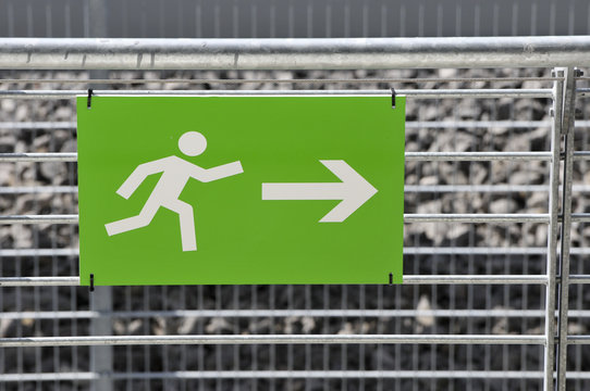 EXIT - WAY OUT - Fluchtweg - Notausgang an der Rennstrecke