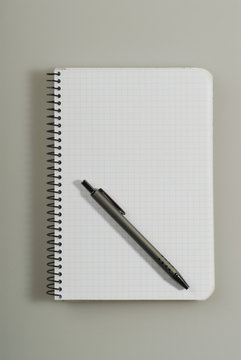 Libreta y lapicera 1