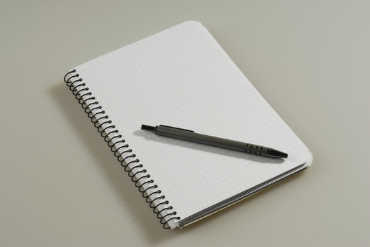 Libreta y lapicera 2