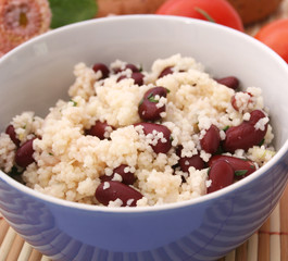 Couscous mit Kidneybohnen