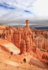 Naklejka premium soleil sur les pink cliffs