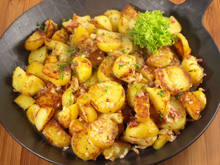 Bratkartoffeln in der Pfanne