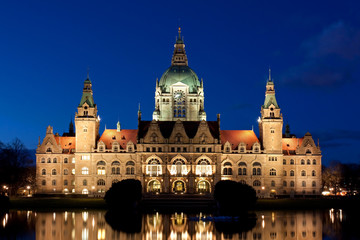Neues Rathaus in Hannover bei Nacht, New City Hall